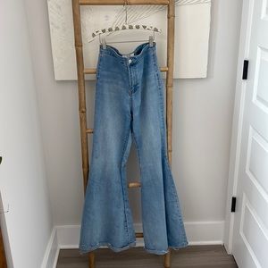 FREE PEOPLE BELL BOTTOMS SIZE 27